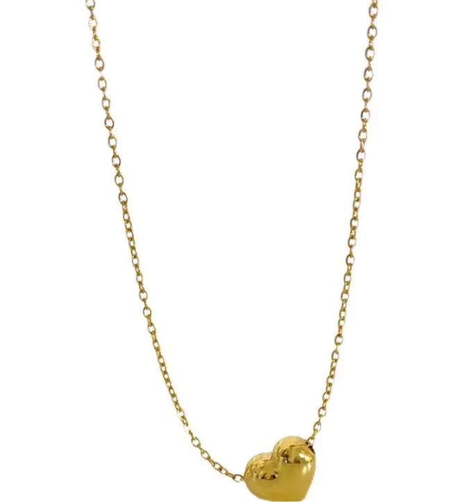 3D heart pendant necklace worn